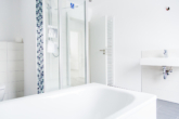 Badezimmer (Foto 2015) - Modernes Wohnen mit Charme – Saniertes Einfamilienhaus mit Garten & Carport - PREIS OPTIMIERT